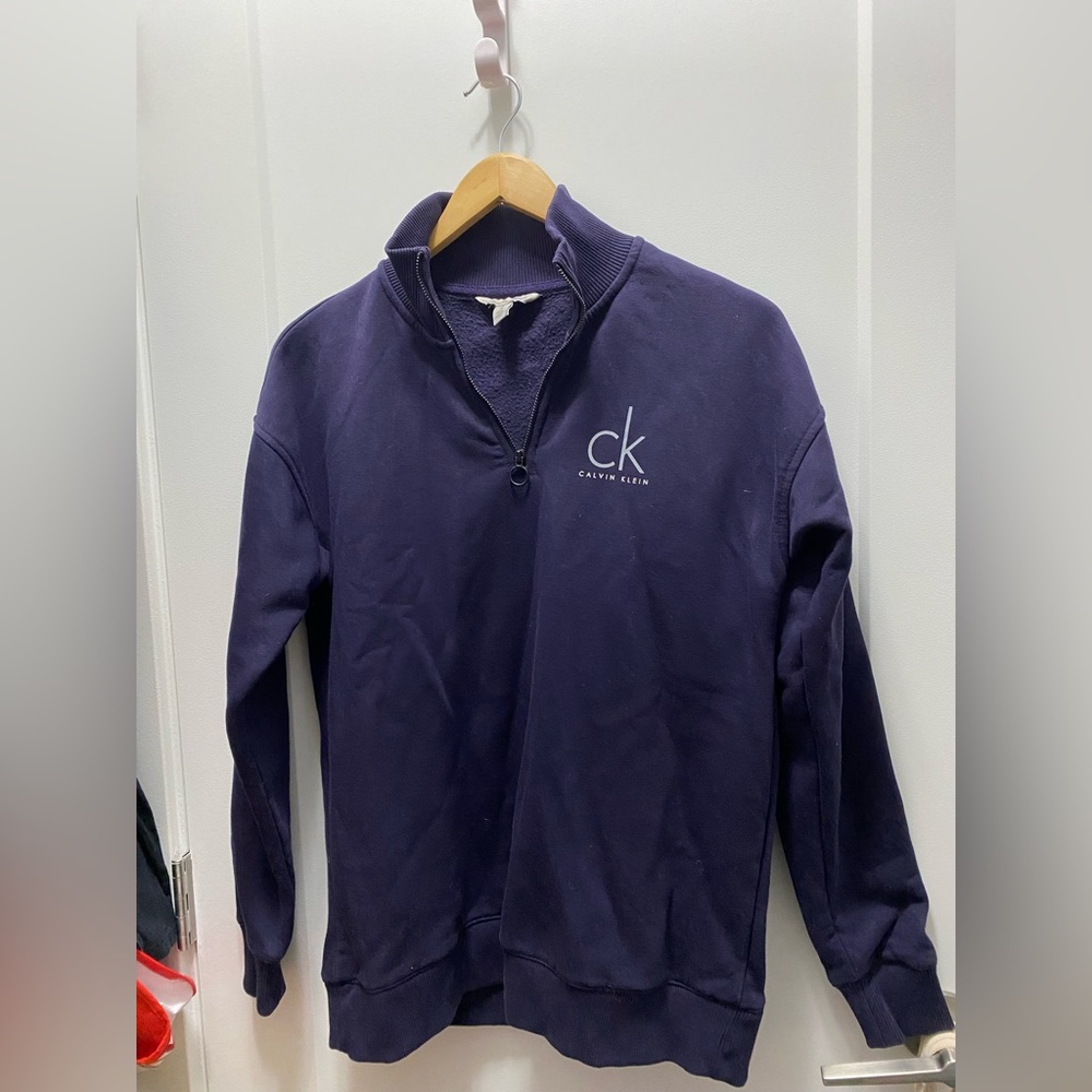 3/$20 Calvin Klein navy quarter-zip up